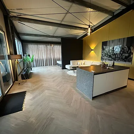 Prive Sauna Apartment *