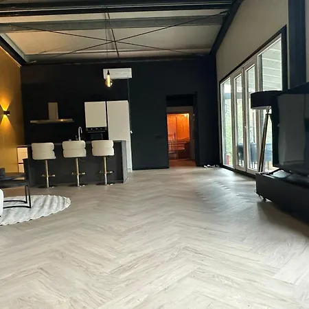 Prive Sauna Apartment *